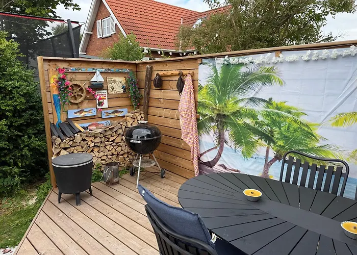 Happy Mermaid Garden *